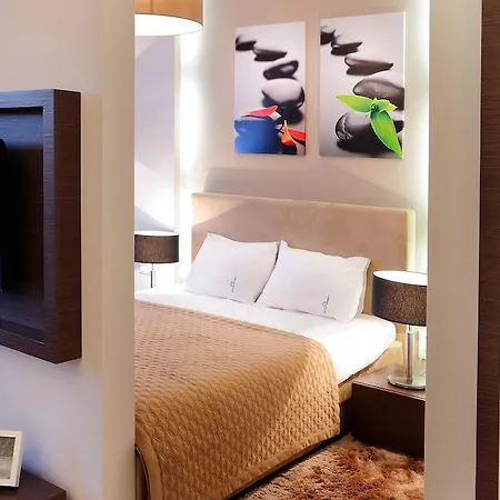 Exclusive - Wola Warszawa