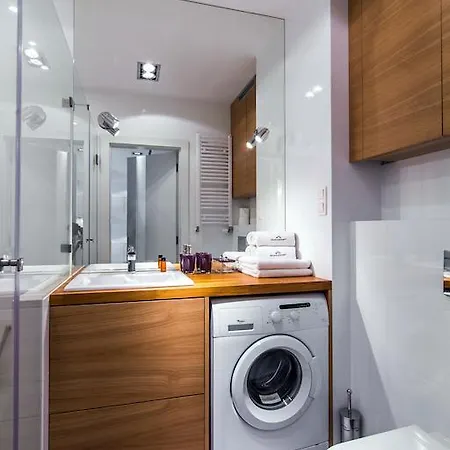 Exclusive - Wola * Varšava